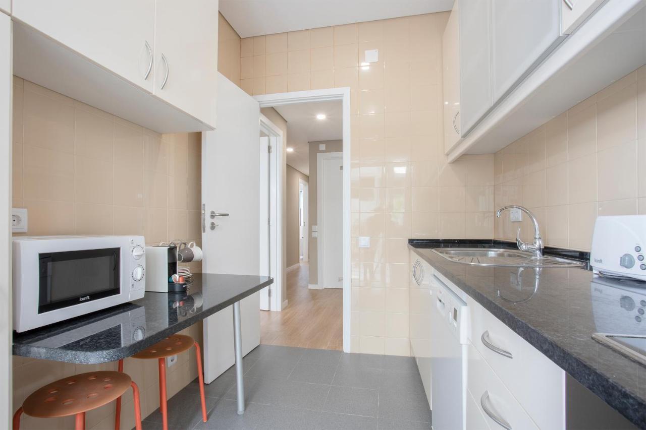 Liiiving In - Terrace Downtown Apartment