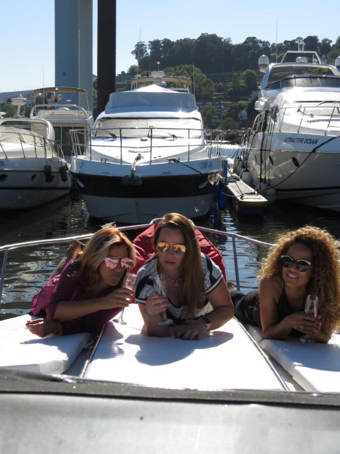 Sleepboat