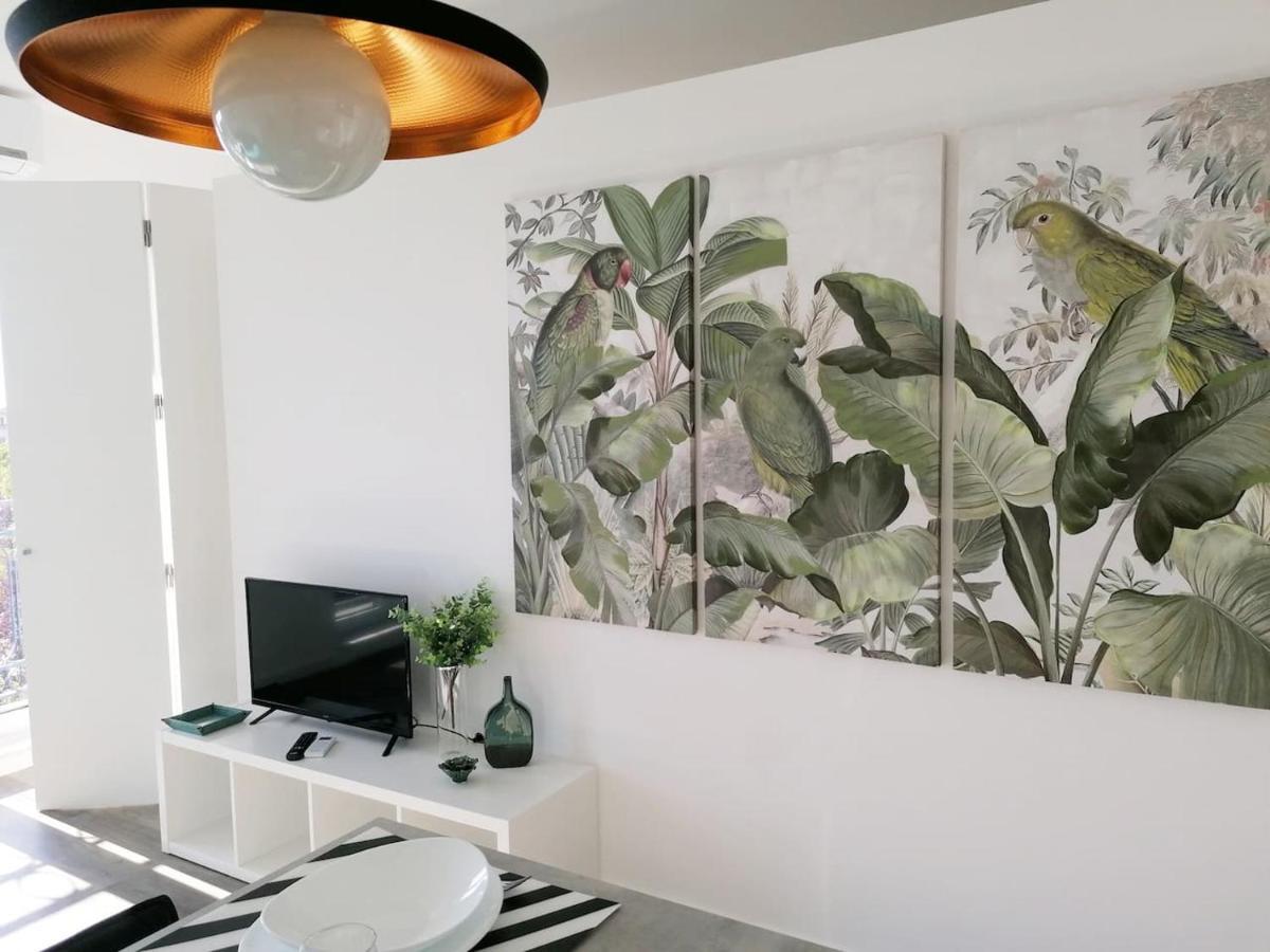 Window Garden Apartment *