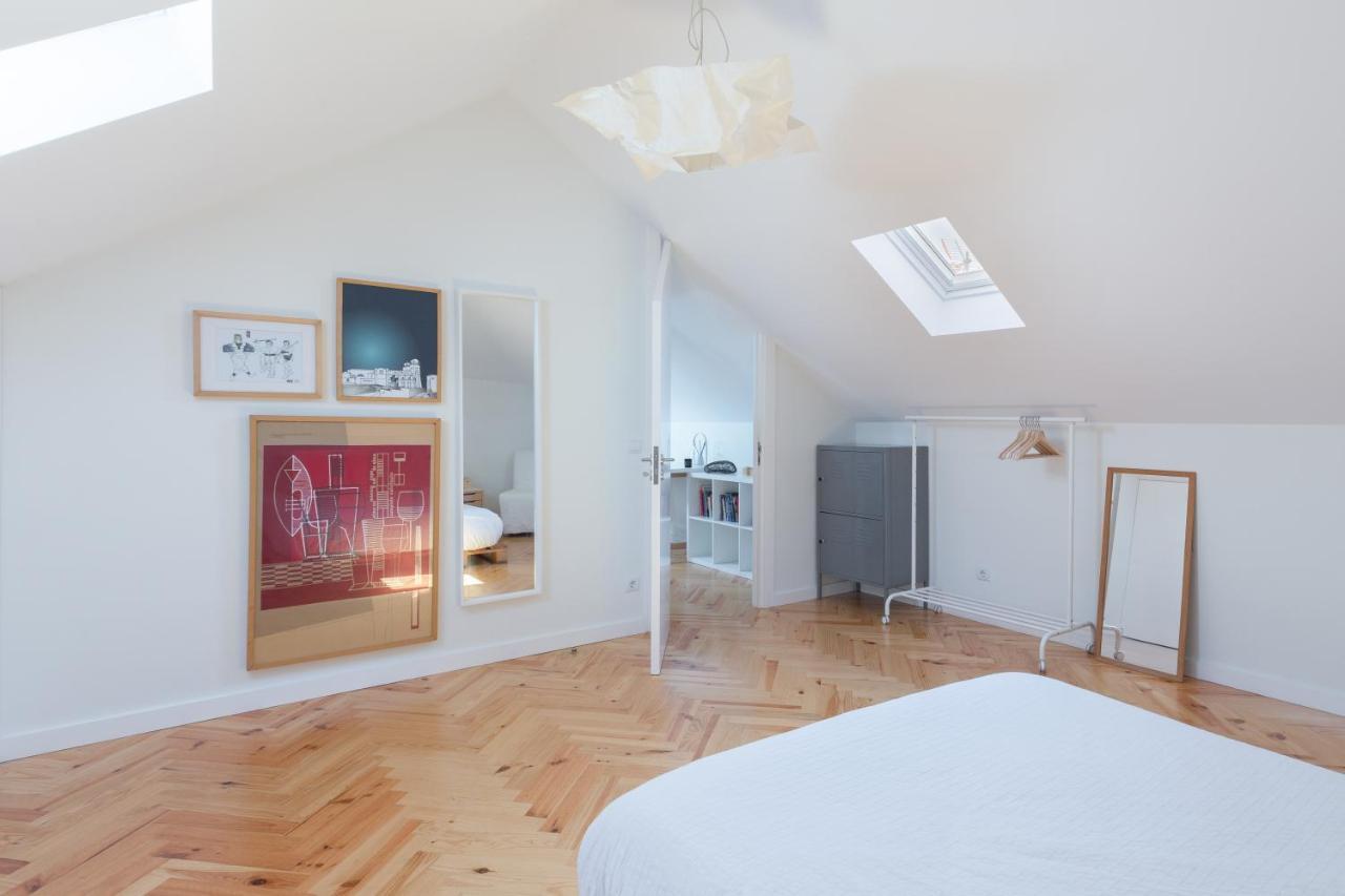 Trendy Bright Flat With Balcony By Host Wise