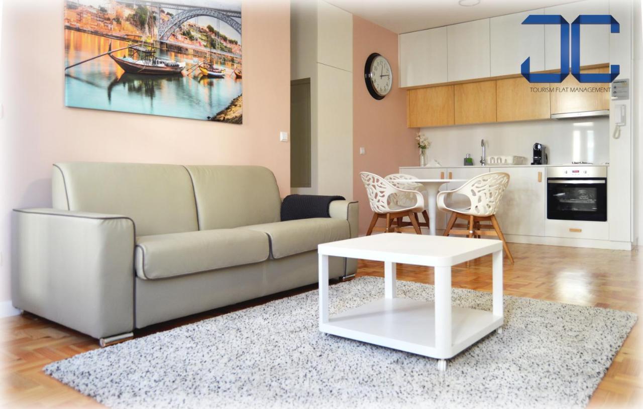 Point By Jc Apartment
