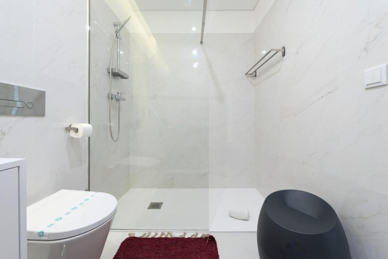 Apartment Lovelystay - Flat W/ Ac & Balcony *