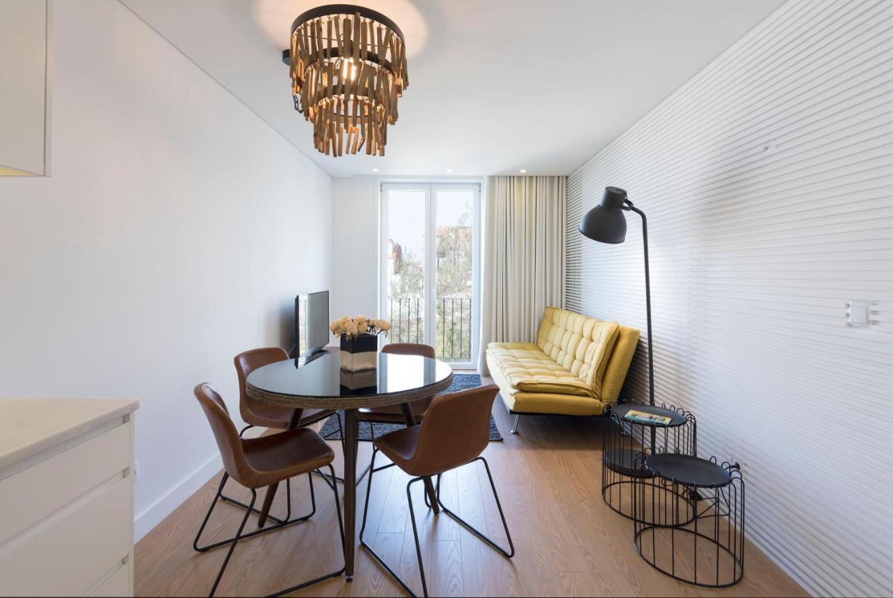 Lovelystay - Flat W/ Ac & Balcony Porto