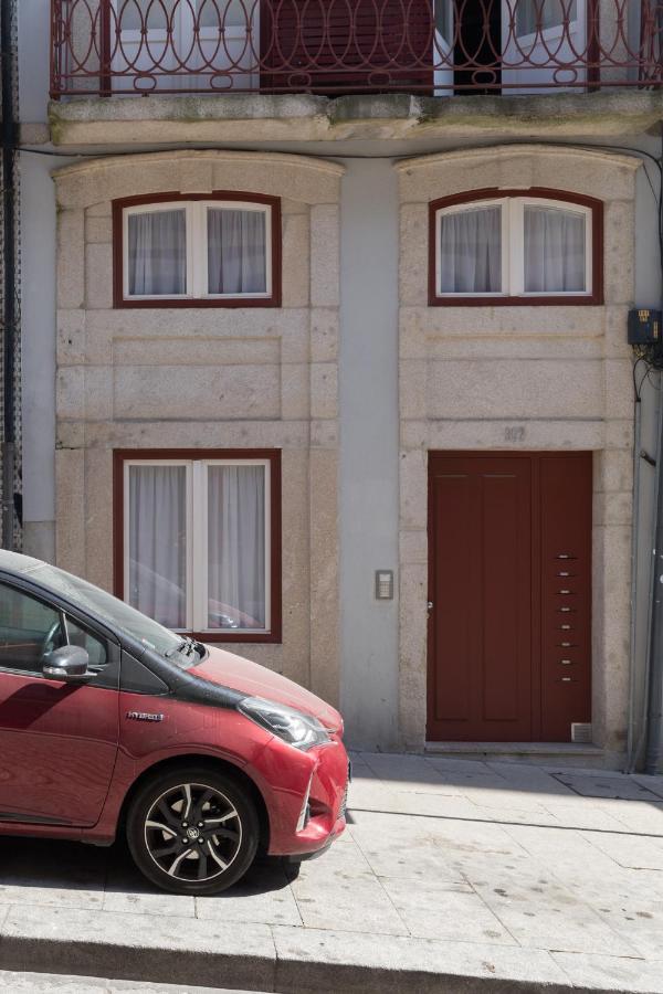 Low Cost Parking - Private Garden - Almada 392 *