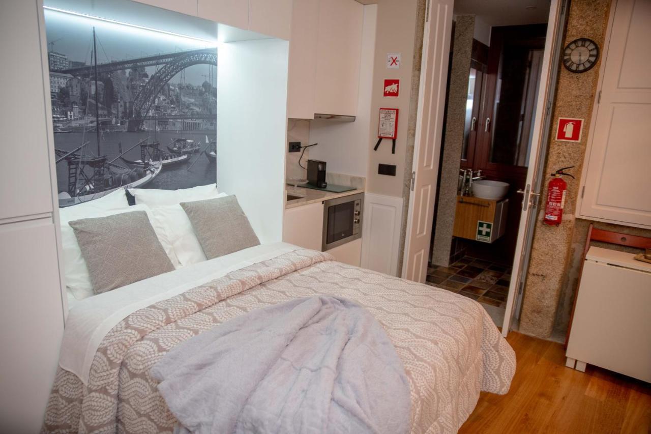 Ana's Apartment *