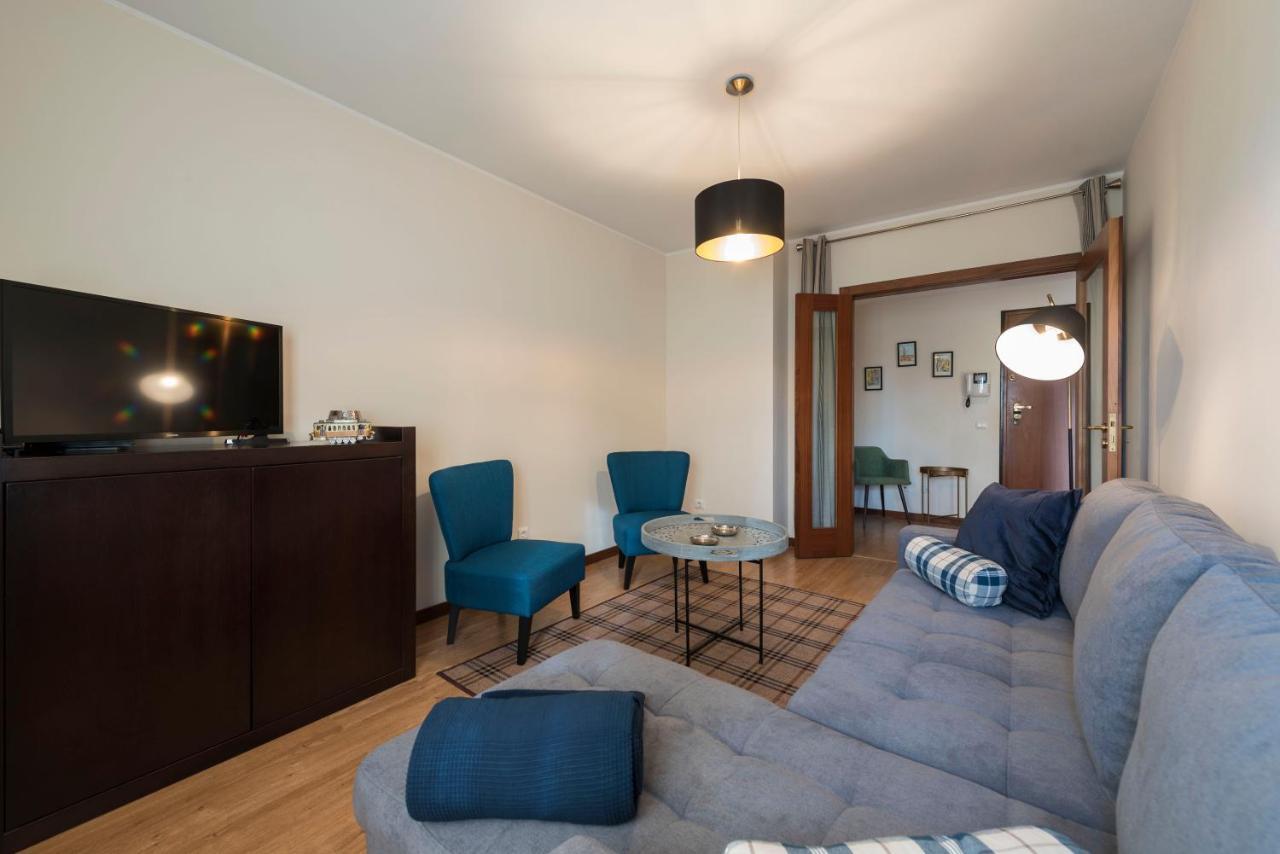 Lovelystay - Homey Feeling Flat W/ Free Parking *