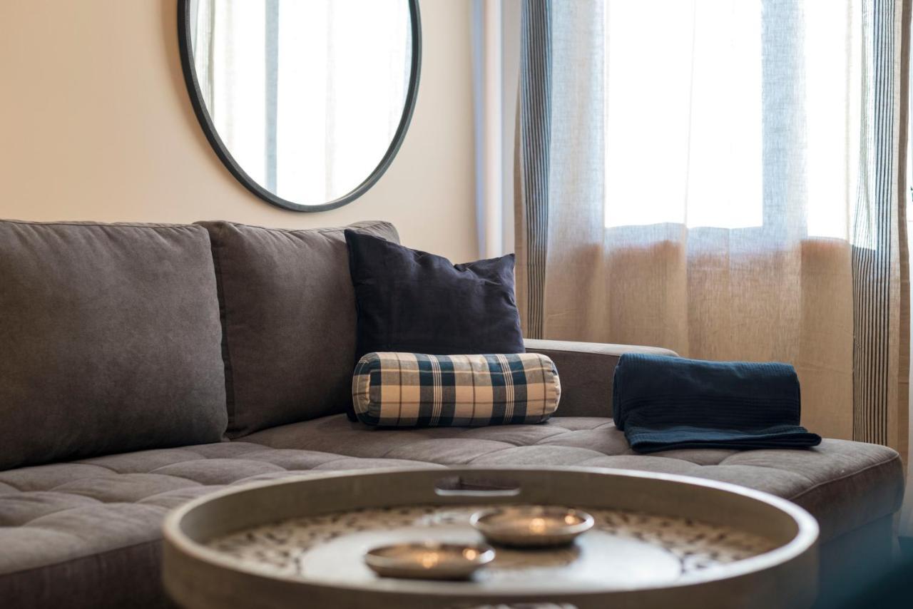 Lovelystay - Homey Feeling Flat W/ Free Parking Apartment