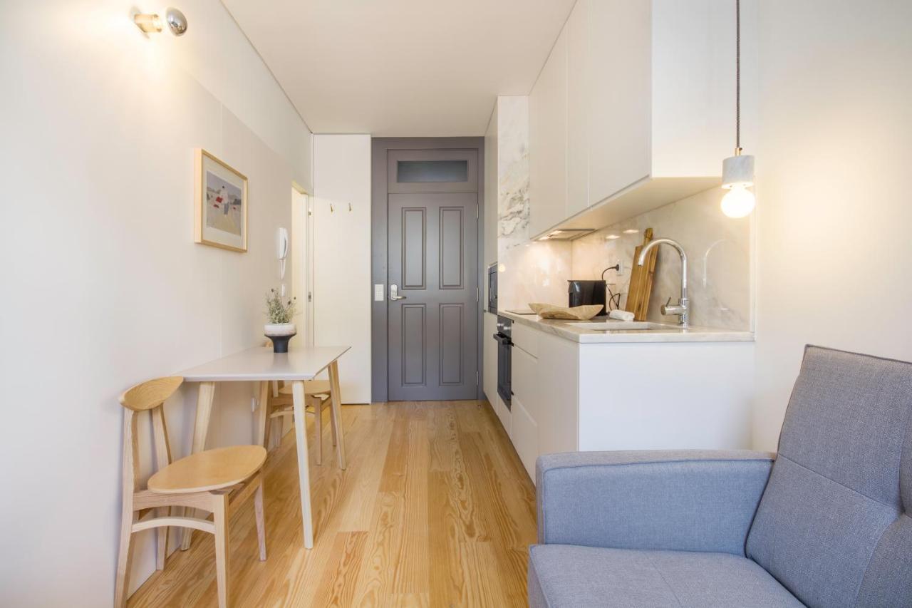Apartment Sweet Iv *