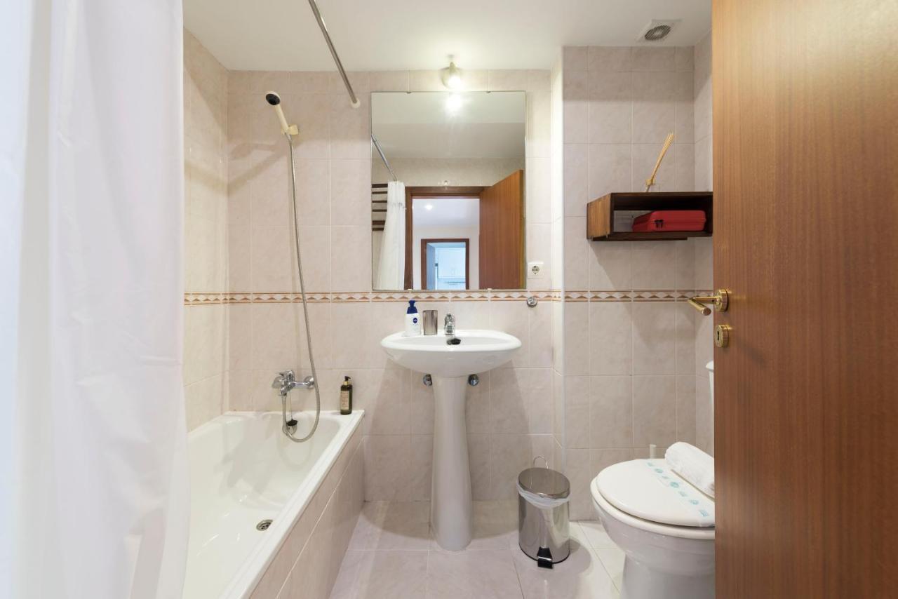 Lovelystay - Homey Feeling Flat W/ Free Parking * Porto