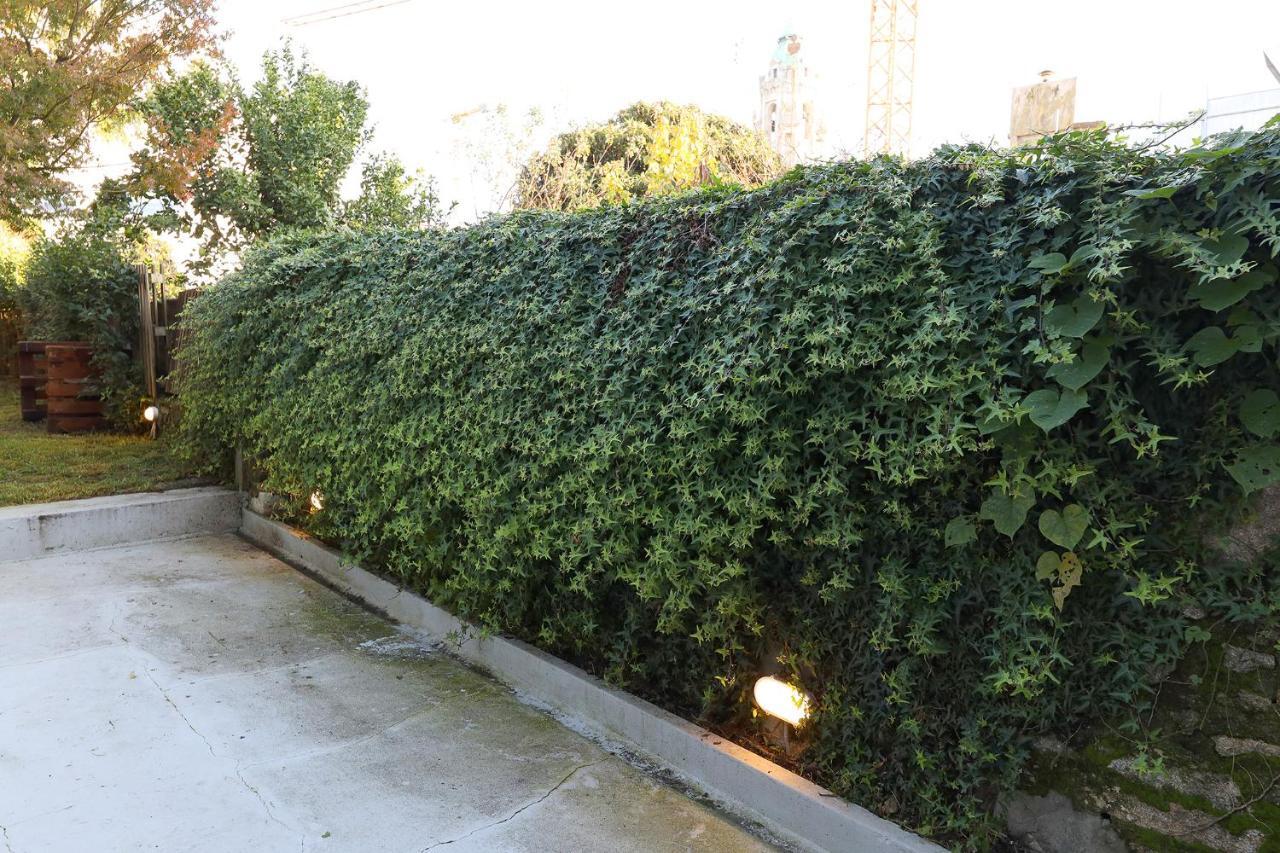 Guest house Almada Charm & *