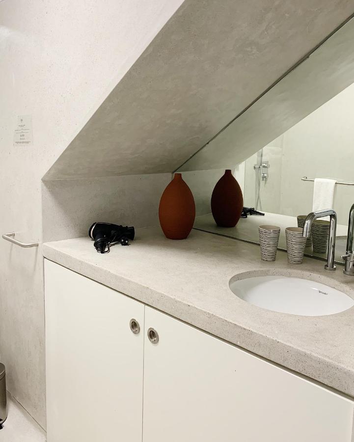 Serviced - Miragaia *