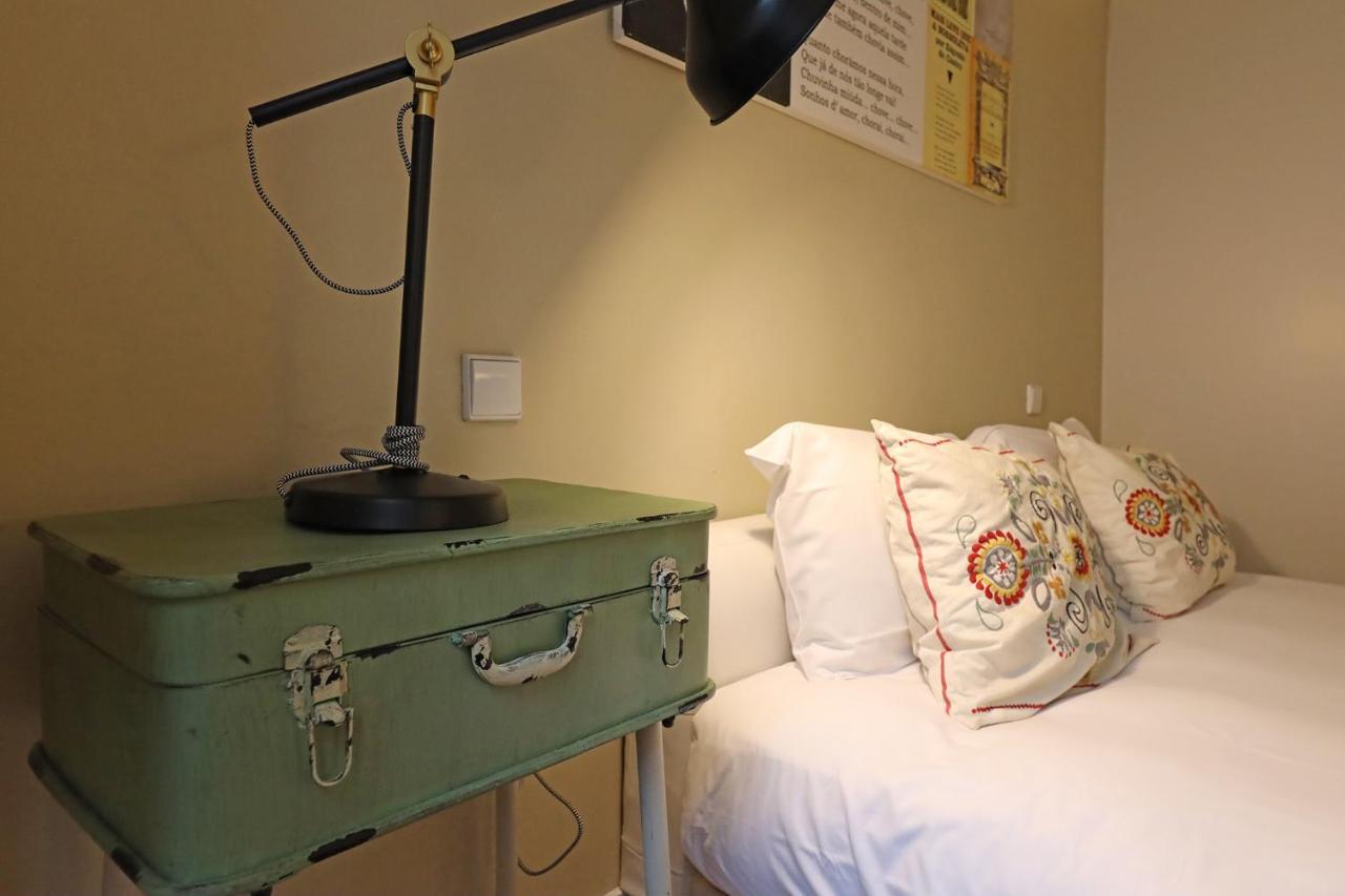 Guest house Almada Charm & *