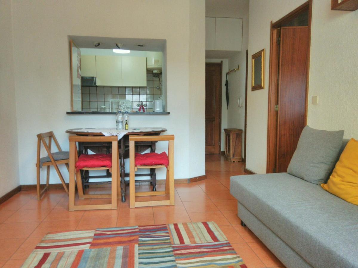 ! Free Parking Street ! Ground Floor With Washer! Apartment Porto