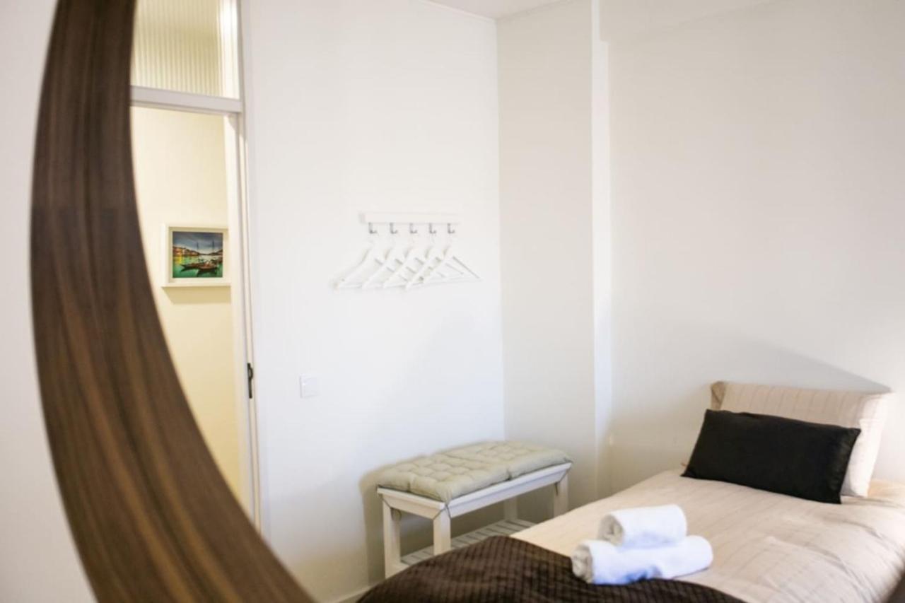 Aposentus - Elegant Functionality Downtown Apartamento