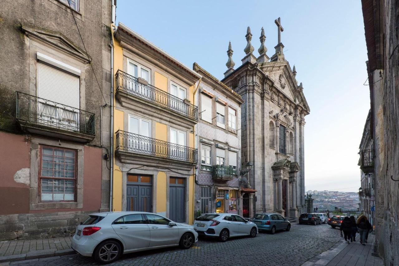 Lovelystay - Peaceful Living W/ Backyard Apartment Porto