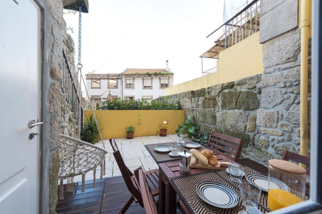Lovelystay - Peaceful Living W/ Backyard Porto