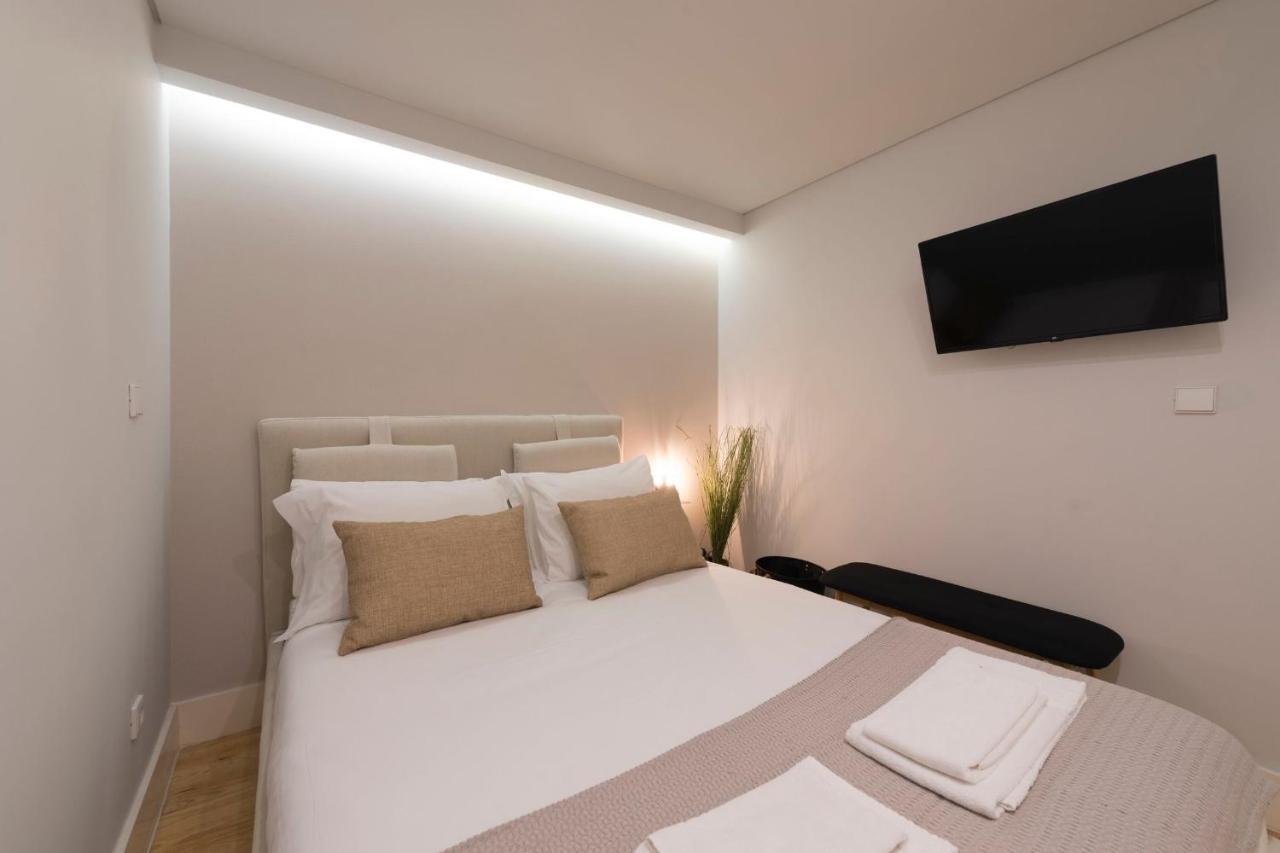 Lovelystay - Peaceful Living W/ Backyard Apartment Porto
