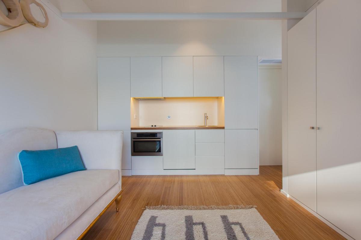 The Art - Homes *