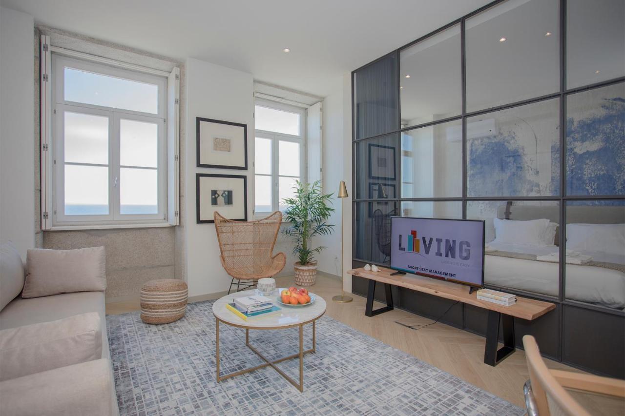 Apartment Liiiving In - Luxury Beachfront *