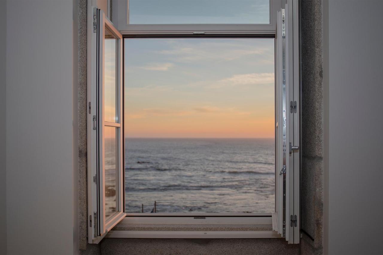 Liiiving In - Luxury Beachfront *