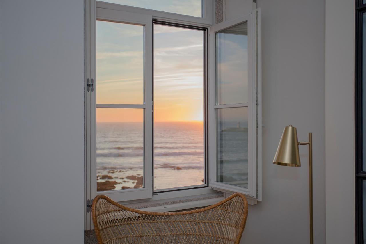 Liiiving In - Luxury Beachfront Apartment Porto