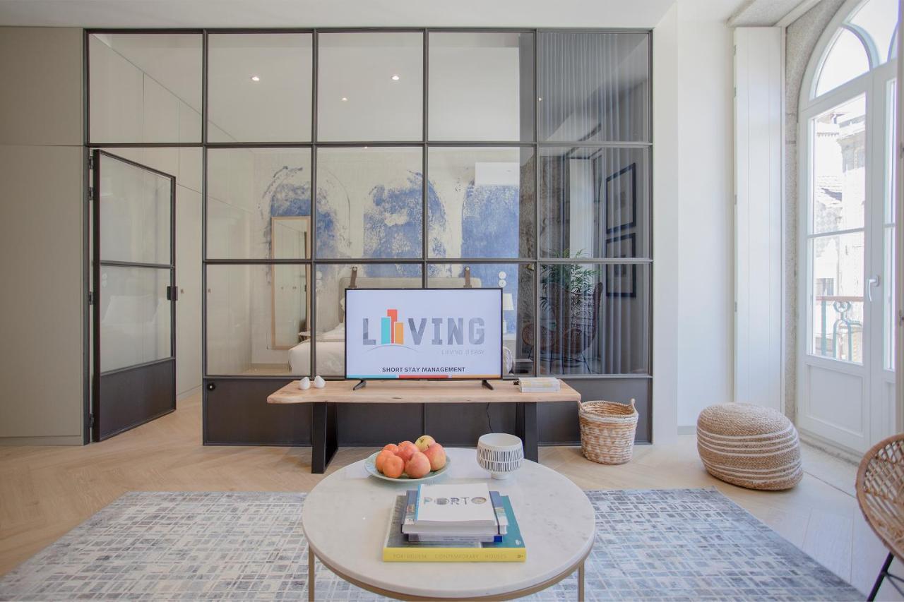 Apartment Liiiving In - Luxury Beachfront *