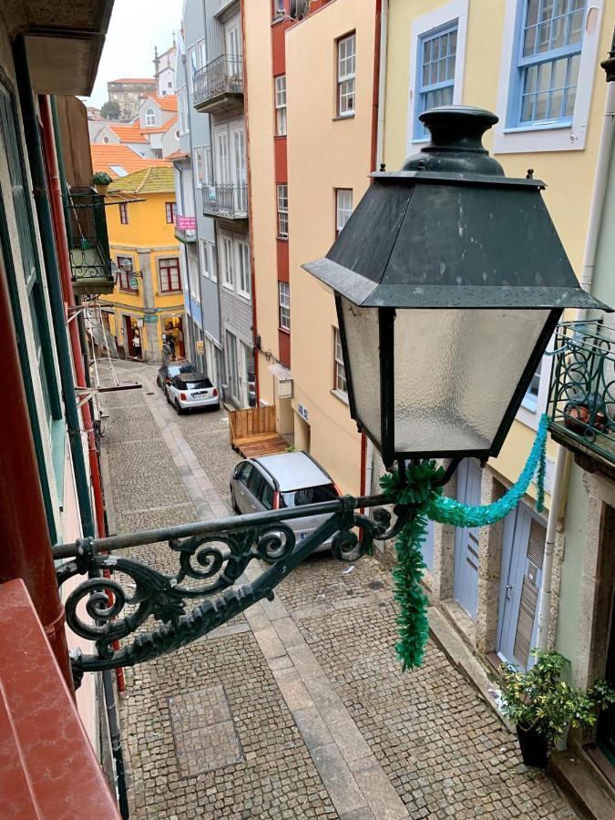 Charming In Historic Downtown Apartment *