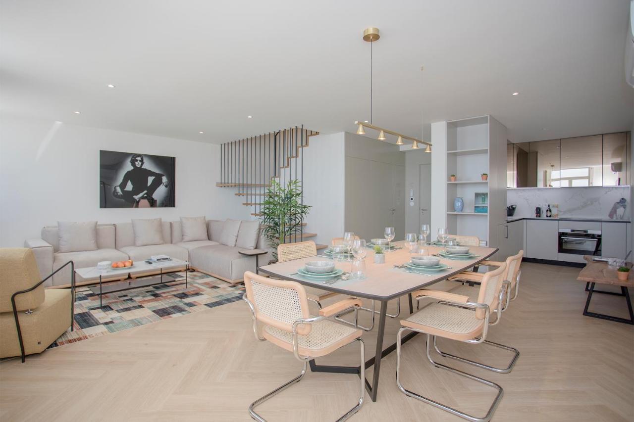 Liiiving In - Luxury Beachfront Apartment Porto