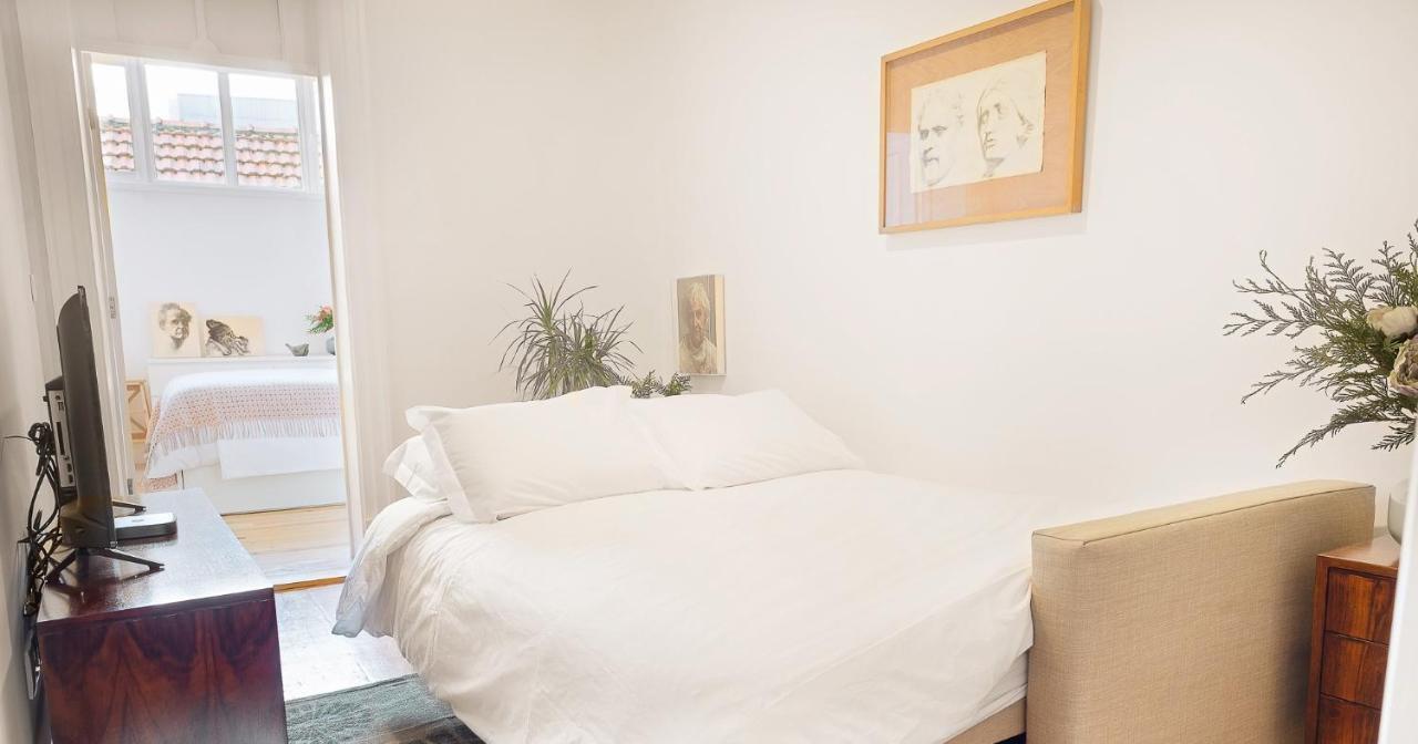 Host Wise - Classic Apartment