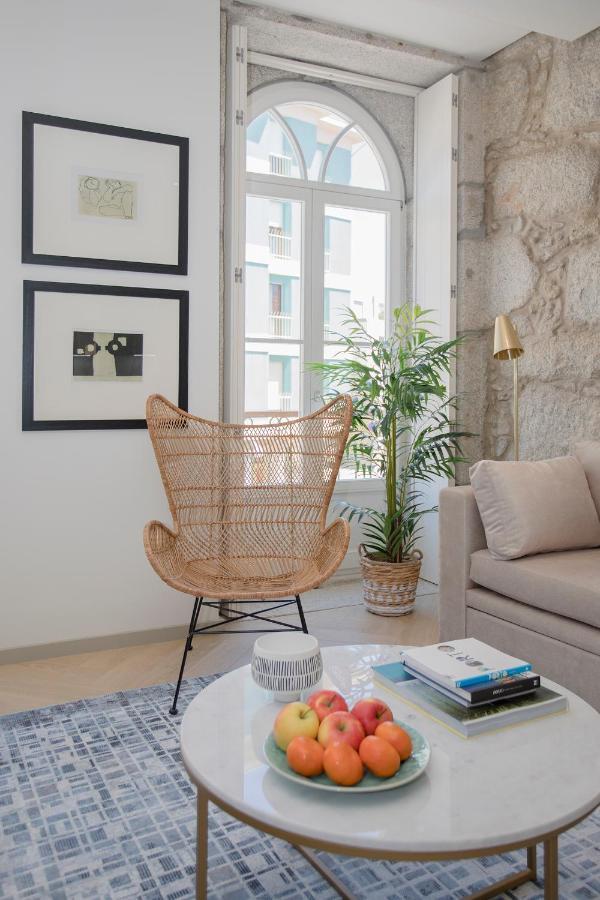Liiiving In - Luxury Beachfront * Porto