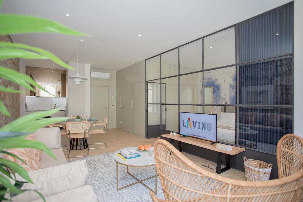 Apartment Liiiving In - Luxury Beachfront Porto