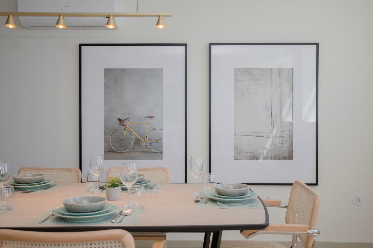 Liiiving In - Luxury Beachfront Apartment Porto