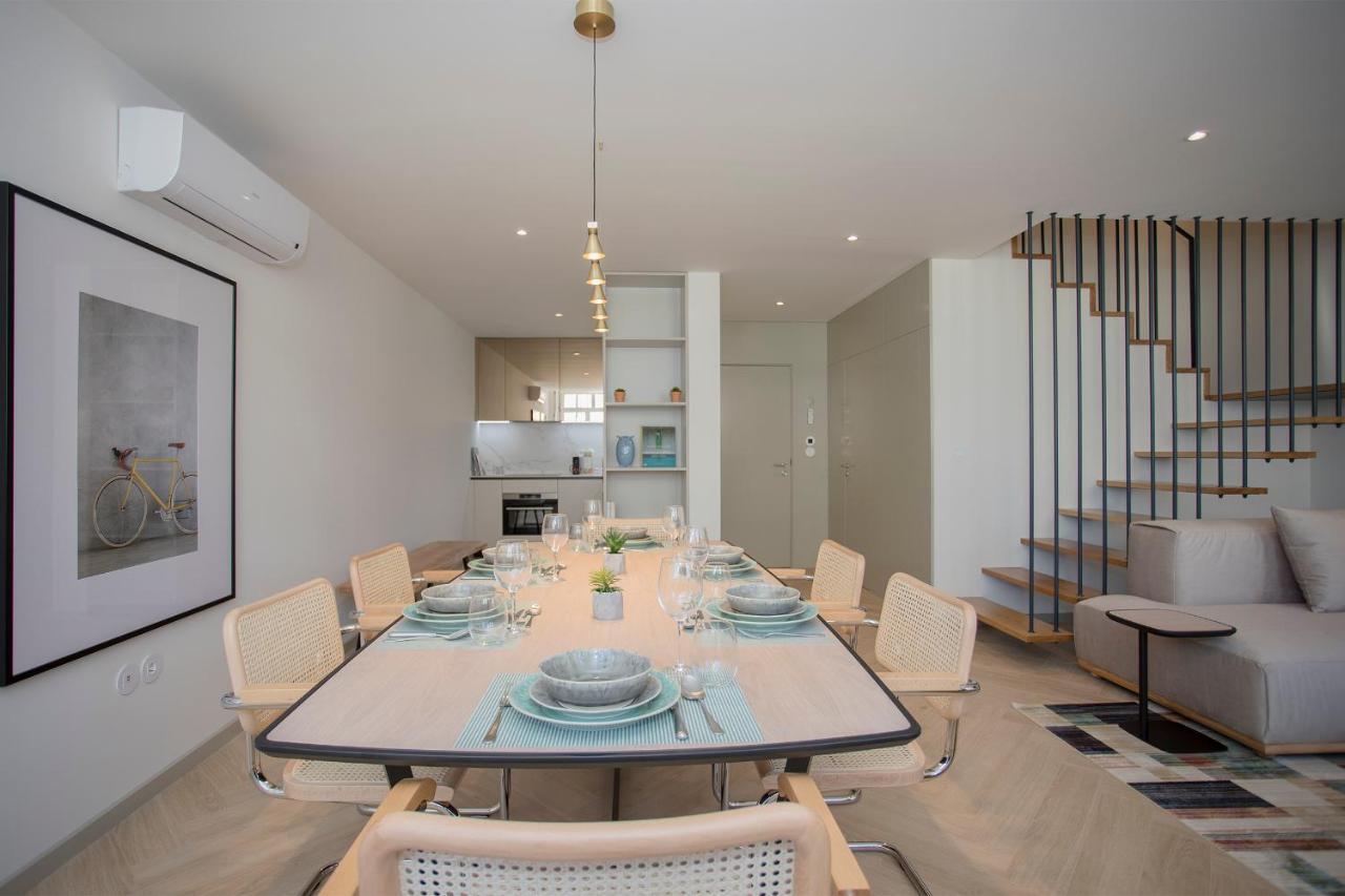 Liiiving In - Luxury Beachfront Apartment *