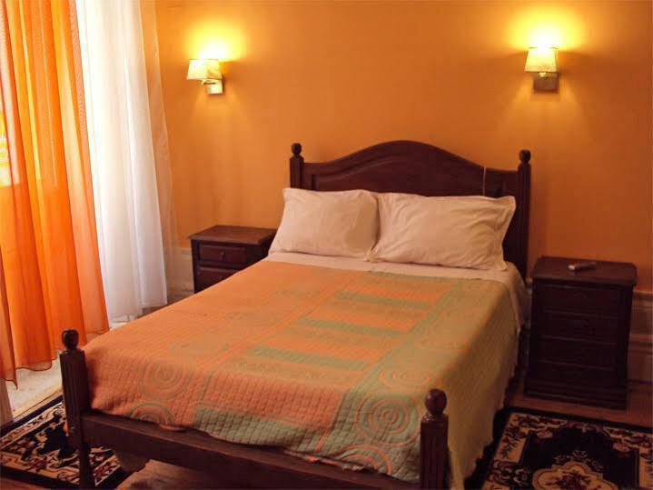 Lira Bed & Breakfast Porto