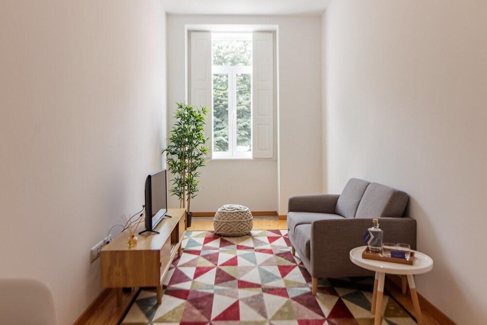 Youropo - Cosy Apartment