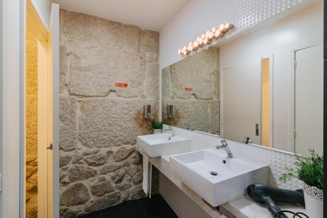 Hostel Happy & Porto