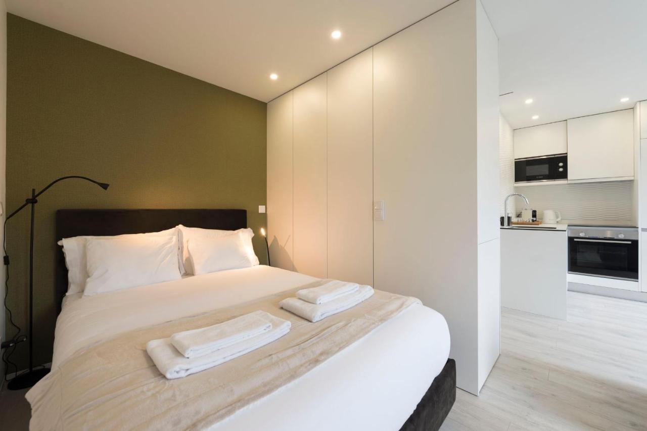 Lovelystay - Modern Loft With Gym & Free Parking Minutes Away From Cbd Appartement