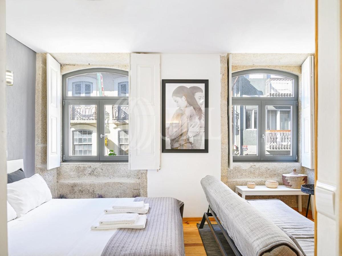 Almada Apartments 468