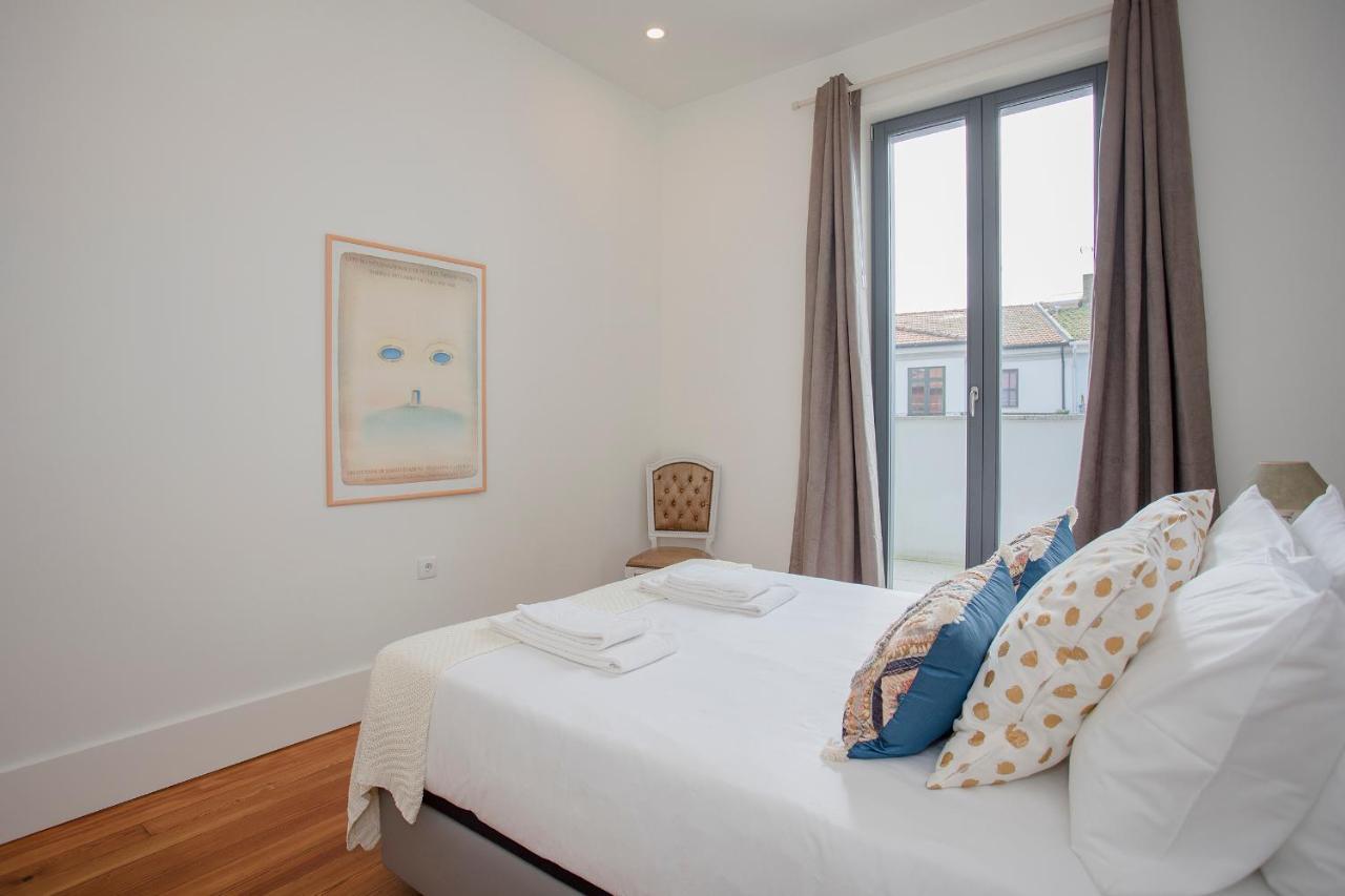 Liiiving - Downtown & Riverside Balcony Apartment *