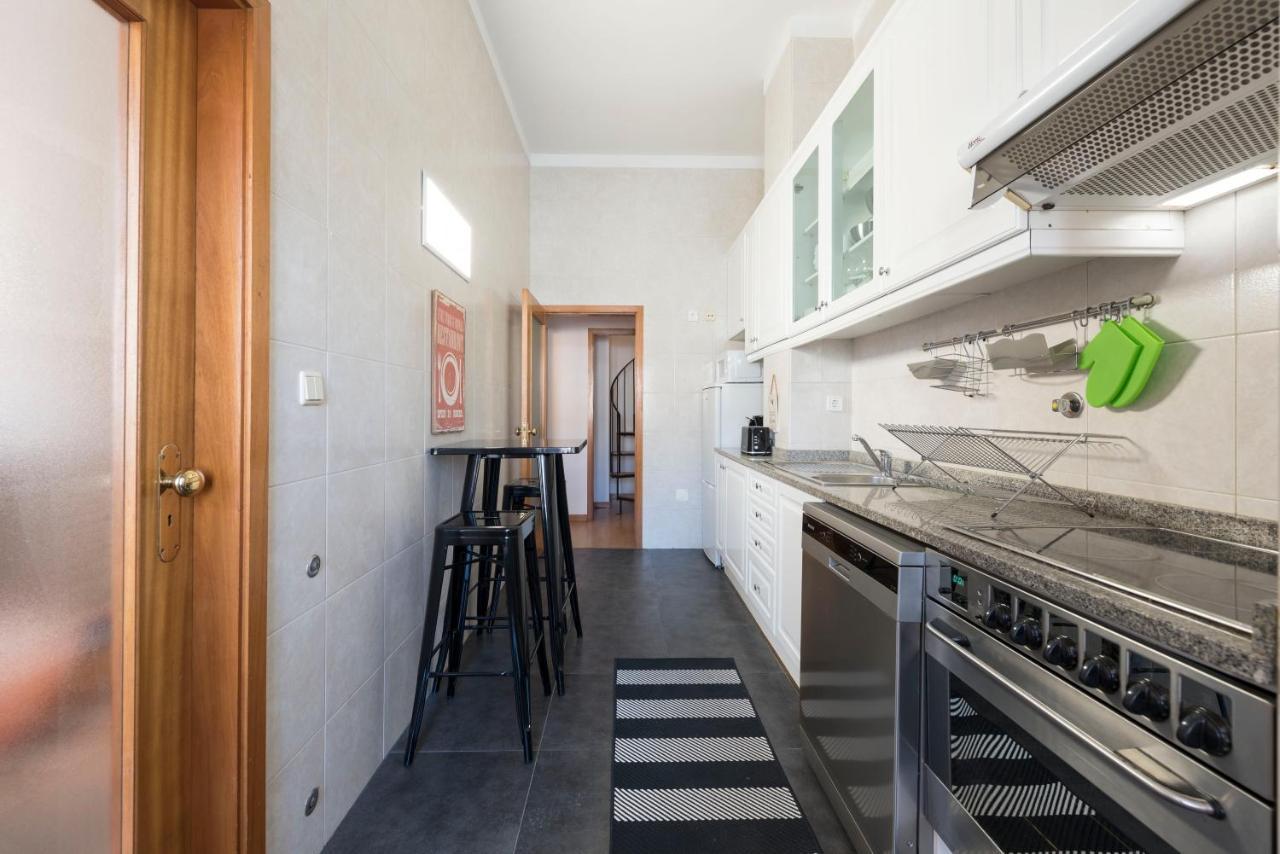 Lovelystay - The Getaway Duplex - Free Parking Appartement Porto