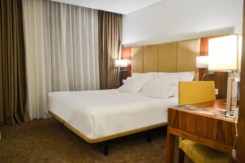 Premium Downtown 4*