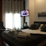 Metro Heroismo Residence