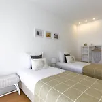 Trindade Family Apartment W/ Parking Place