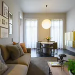 Flh Esqvta Luxury Housing