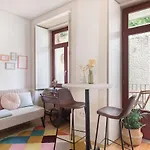 Vibrant Flat By Sao Bento W/Balcony - Loureiro140
