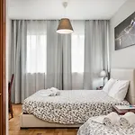 B-Around, Residence