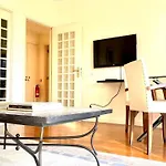 Palace 55 - Beautiful Apartment With Parking&Balcony
