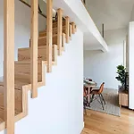 Stunning Duplex Near River By Lovelystay