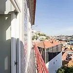 Stunning Duplex Near River By Lovelystay