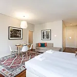 Palácio das Cardosas Studio by LovelyStay